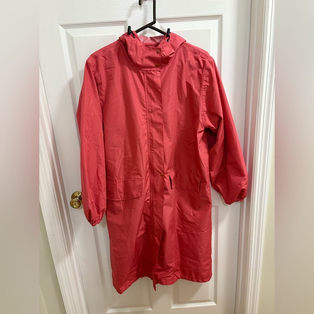 SAPHIROSE jacket, knee length, zips up, hood, two front pockets